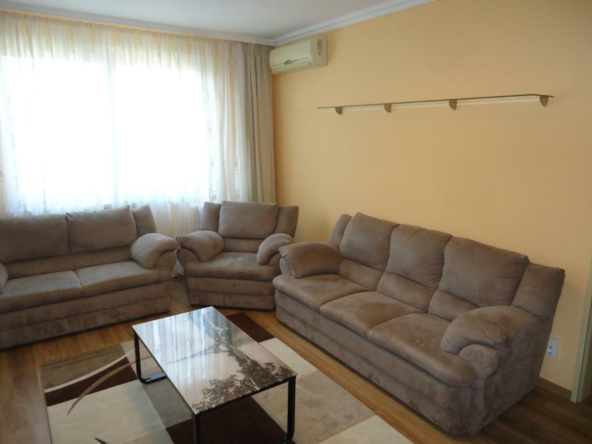 Legyél a vendégünk :) Apartamento Debrecen Exterior foto