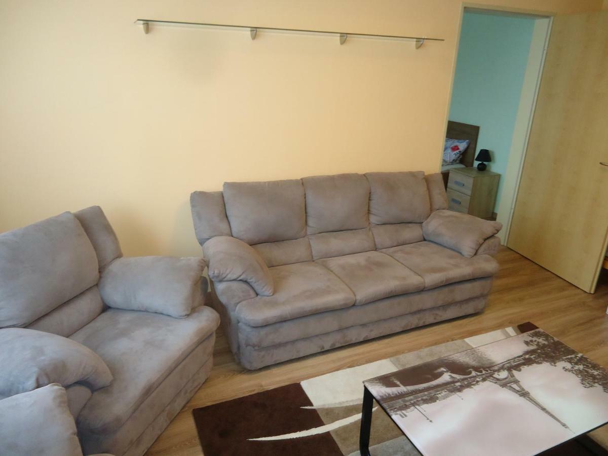 Legyél a vendégünk :) Apartamento Debrecen Exterior foto