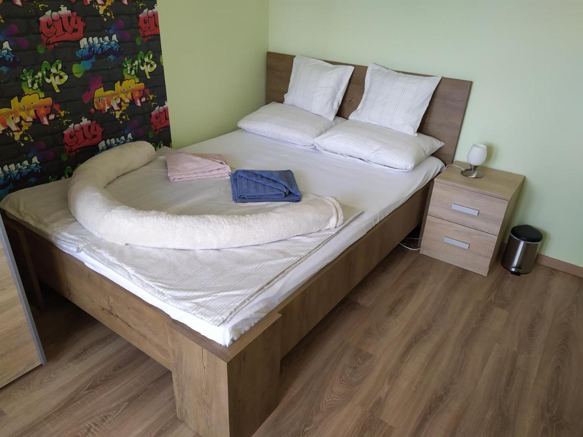 Legyél a vendégünk :) Apartamento Debrecen Exterior foto